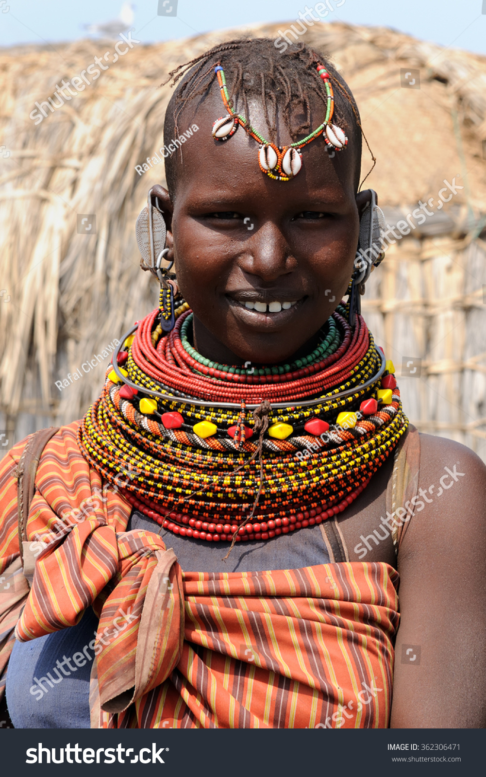 African Tribal Women Pictures 16