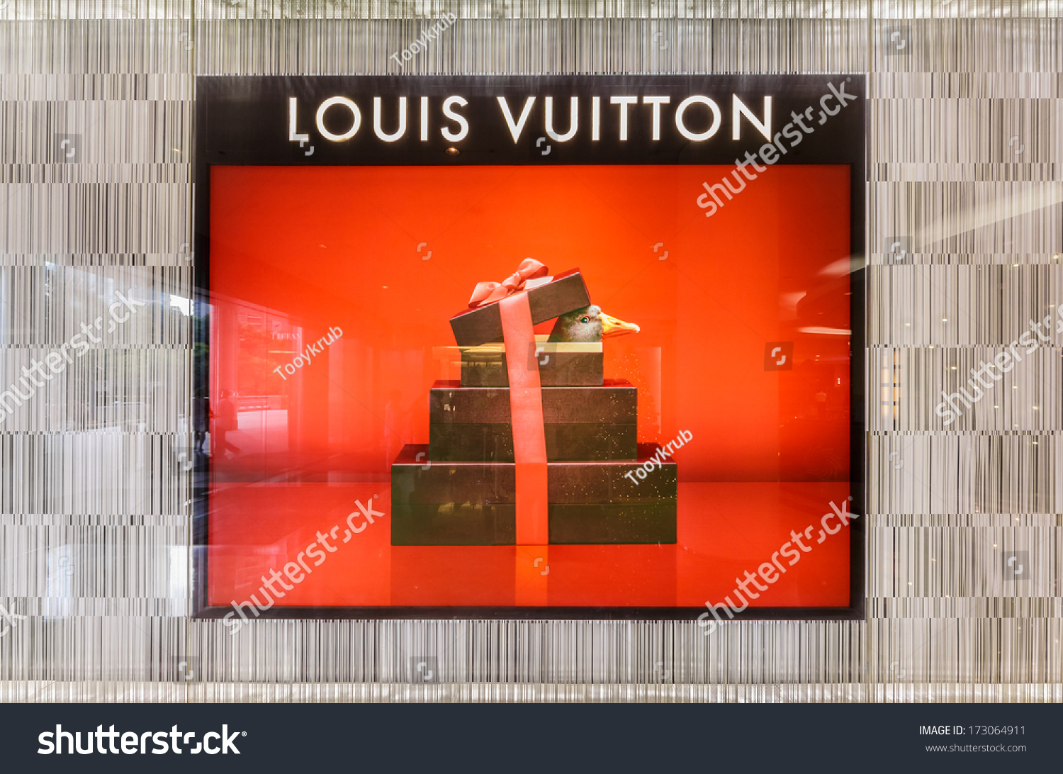 Kuala Lumpur - Dec 23: Louis Vuitton Store On Dec 23, 2013 In Suria Klcc, Kl, Malaysia. It Was ...