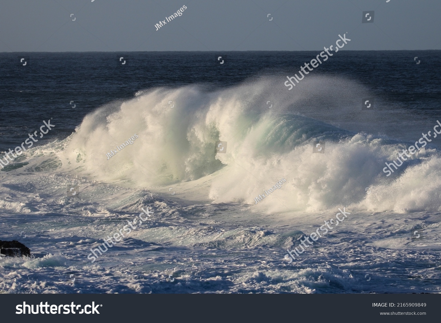 Large Ocean Wave Crashing Water Spray Stock Photo Shutterstock