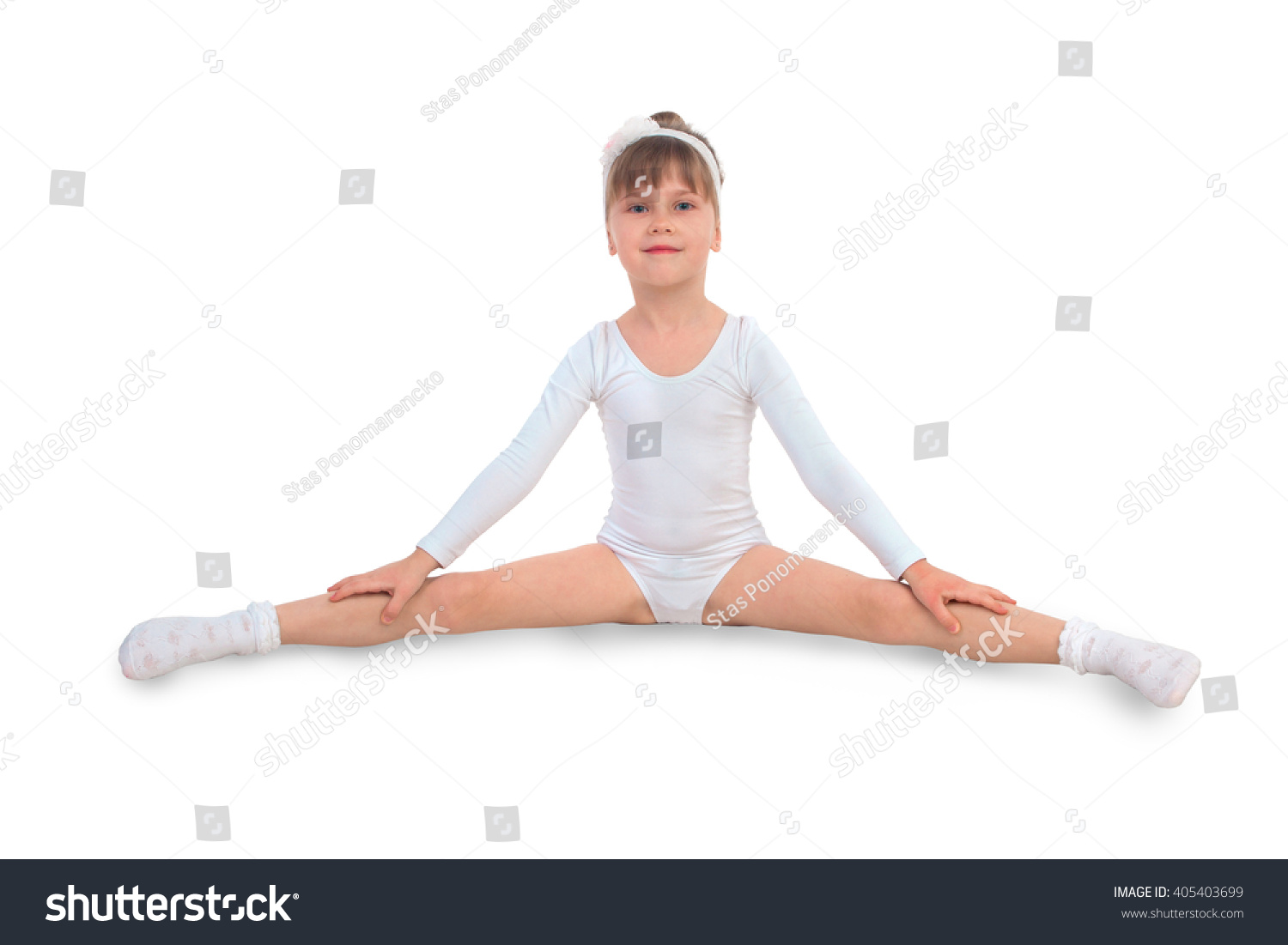 busty vagina nude latina little naked girl doing splits