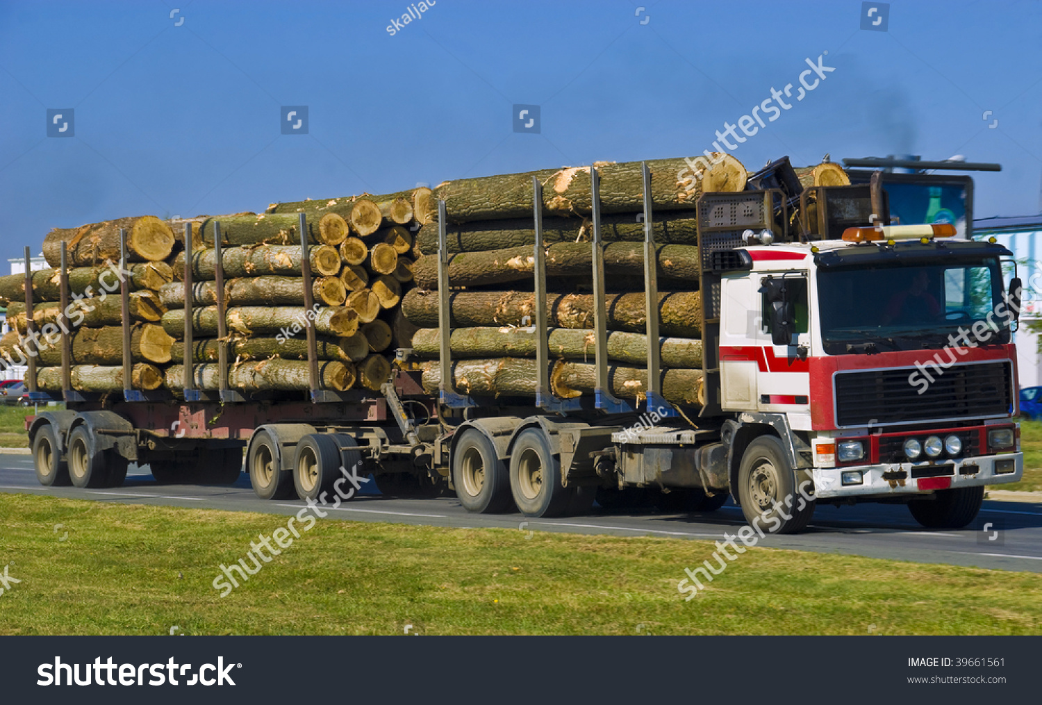 Logging Truck Stock Photo 39661561 - Shutterstock