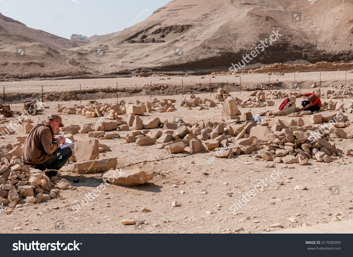 Luxor Egypt November 26 2011 Archaeologists Stock Photo 317006993 - Shutterstock1500 x 1096