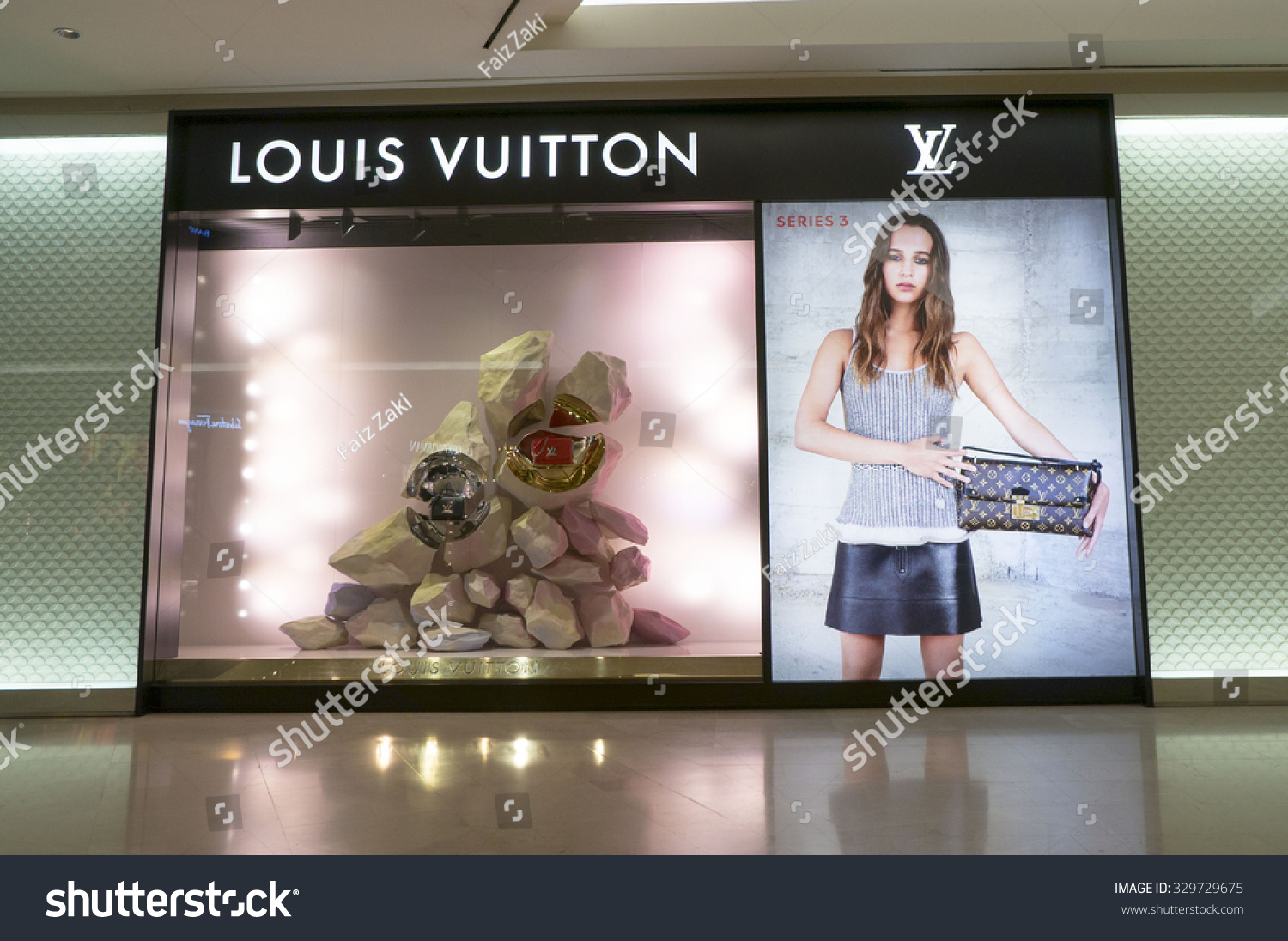 Malaysia Oct 10 Exterior Louis Vuitton Stock Photo 329729675 - Shutterstock