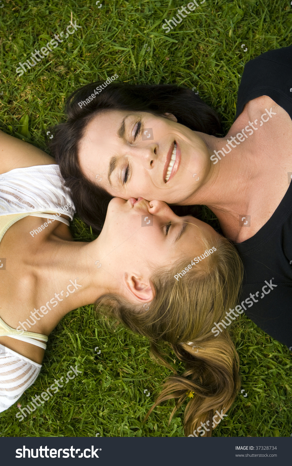 between daughter difference essay mom between daughter difference essay mom