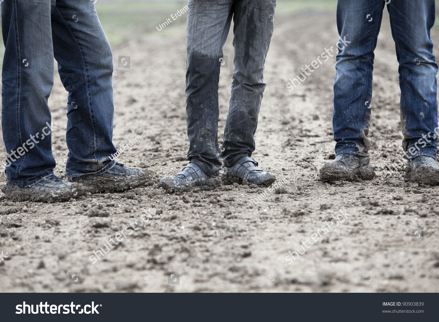 boots for hiking in mud