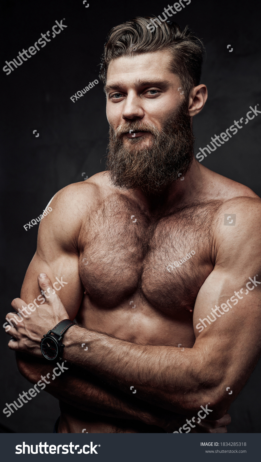 Hombre desnudo con la construcción muscular Foto de stock Shutterstock