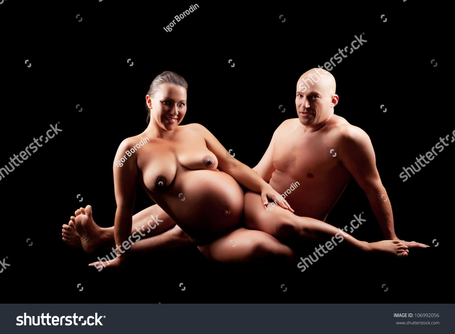 naked pregnant women and her husband
