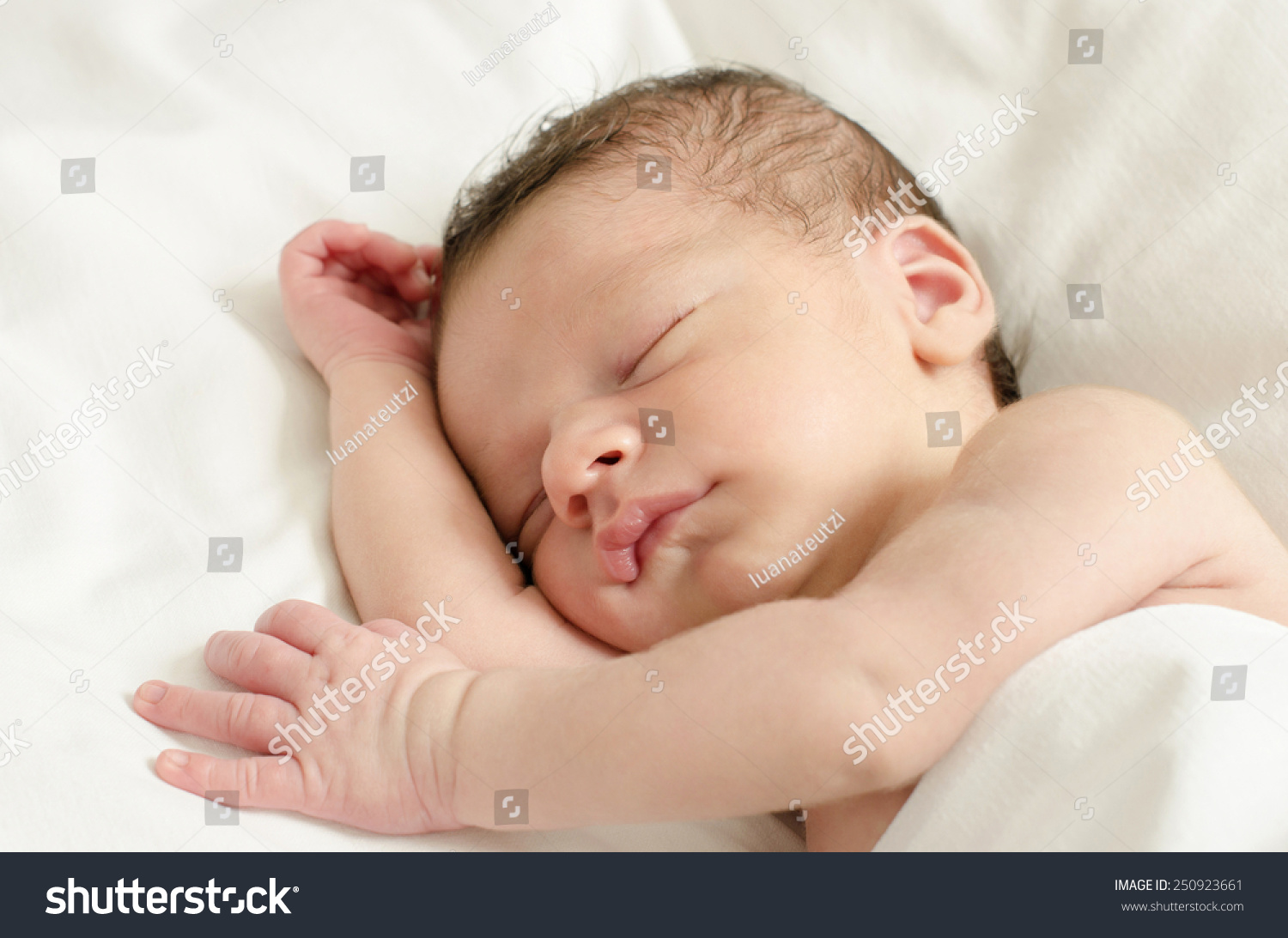 baby born sleepy