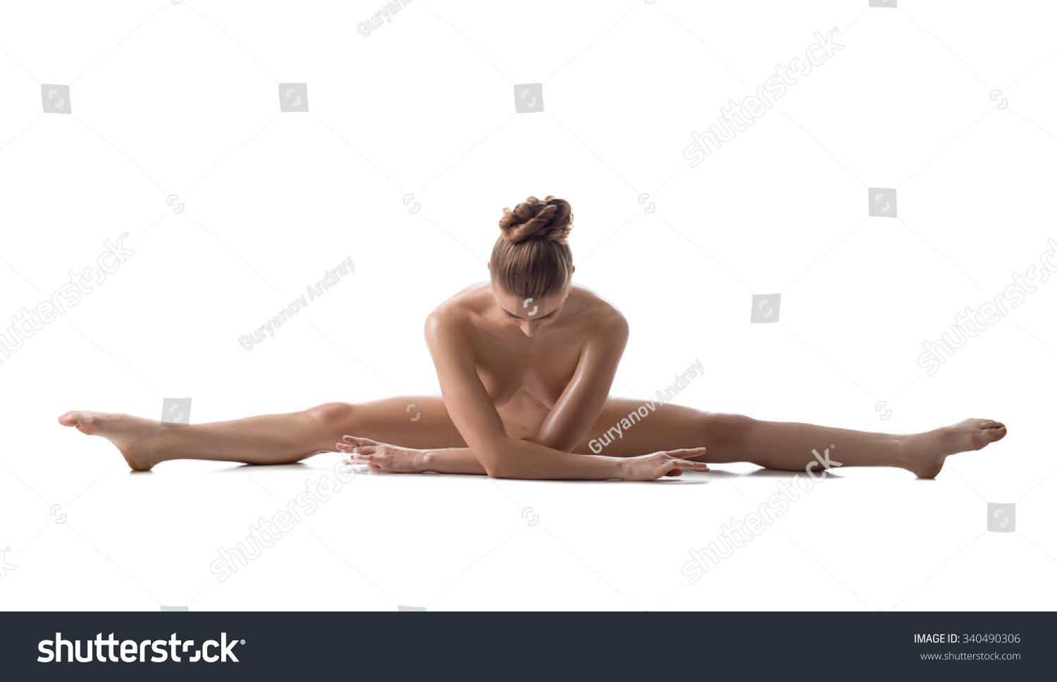 Naked Woman Doing The Splits 20