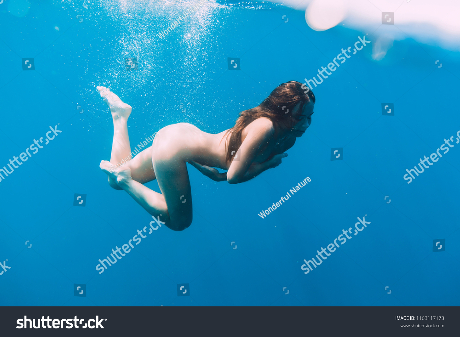 471 Nude woman underwater 이미지 스톡 사진 및 벡터 Shutterstock