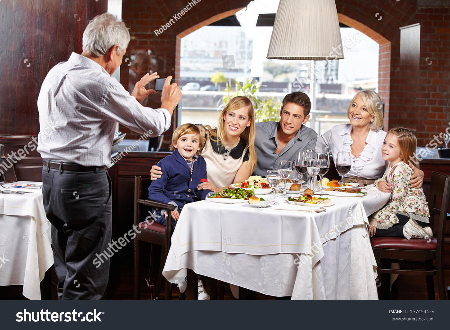 Verdorbene Oma fickt mit einem Blackboy Verdorbene Oma fickt mit einem Blackboy