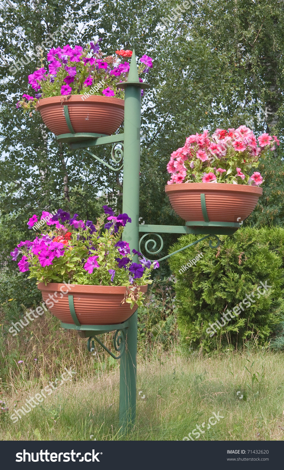 Pole With Flower Pots In The Park Stock Photo 71432620 : Shutterstock