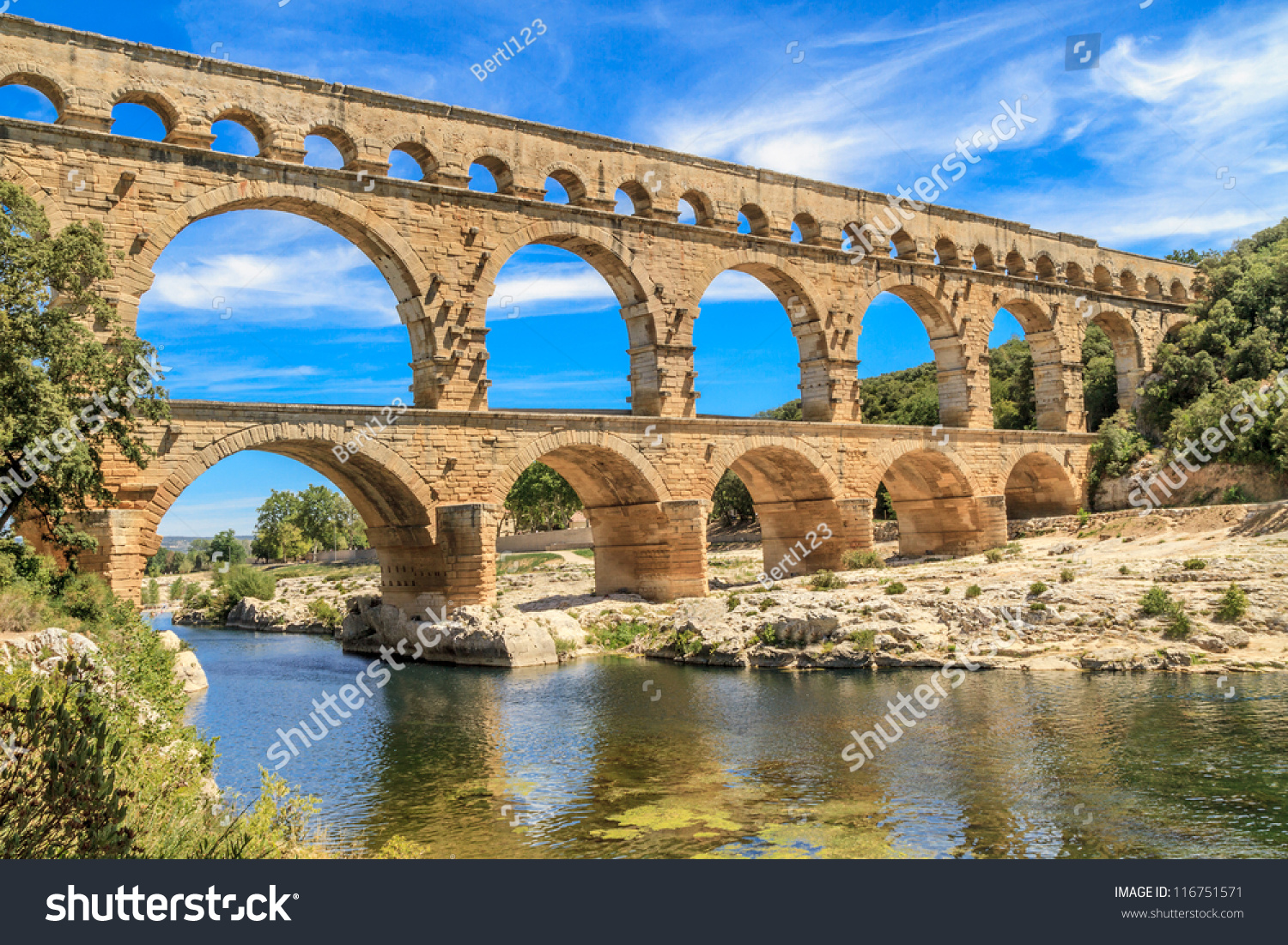 How Old Is The Aqueduct At Nimes 94