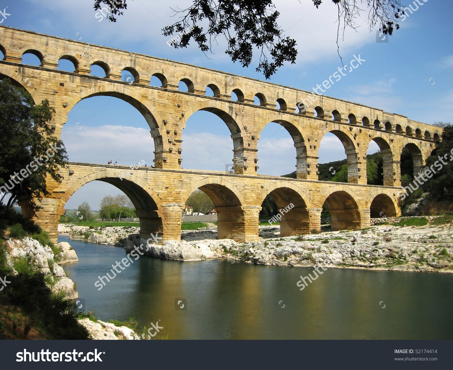How Old Is The Aqueduct At Nimes 110