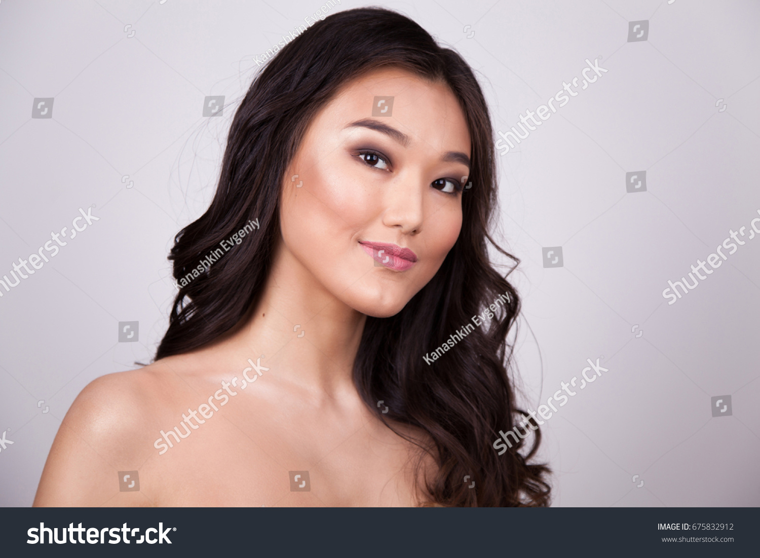 Portrait Beautiful Asian Woman Naked Shoulders Foto De Stock