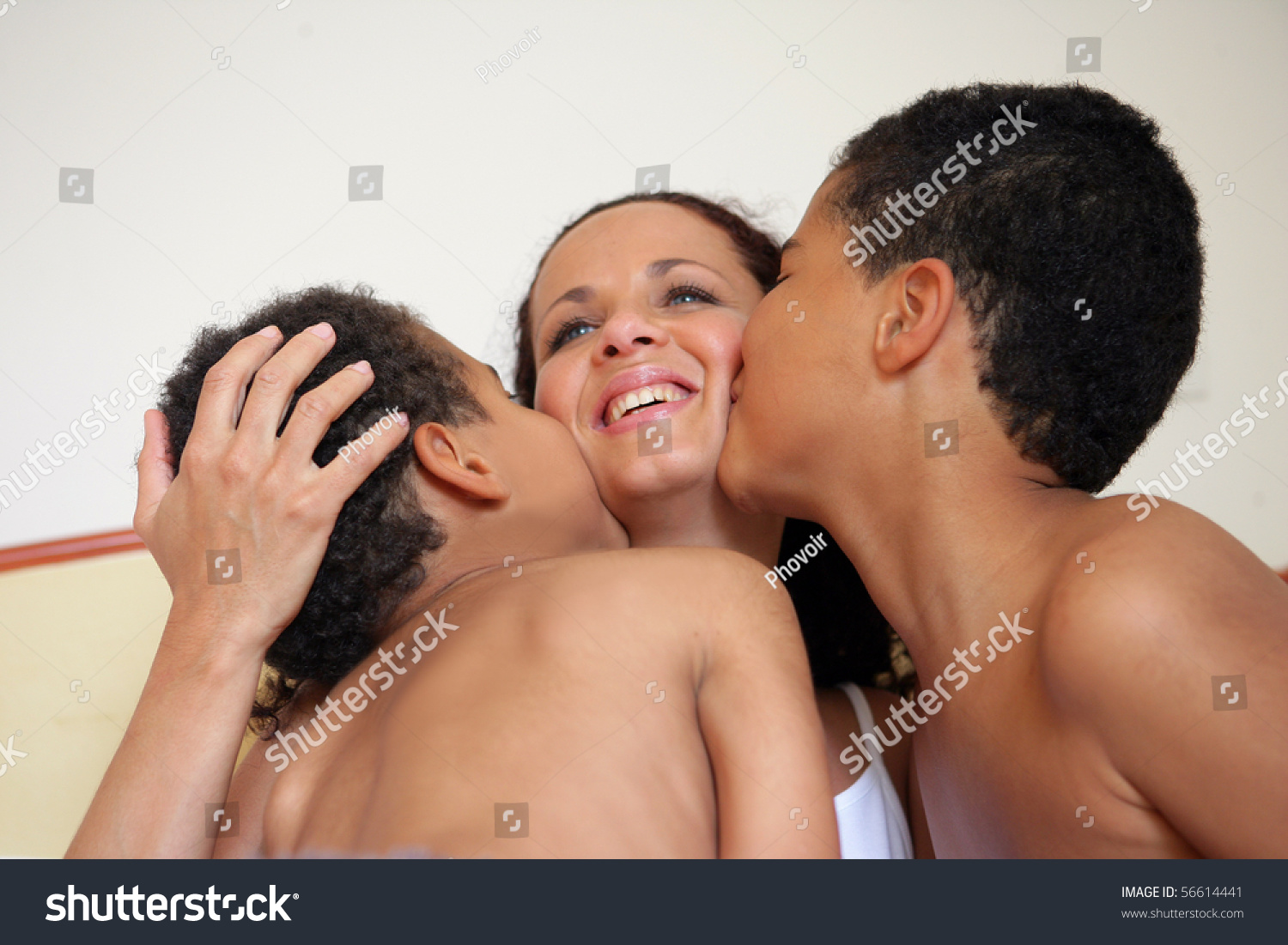 men kissing nube women yoruichi using a dildo