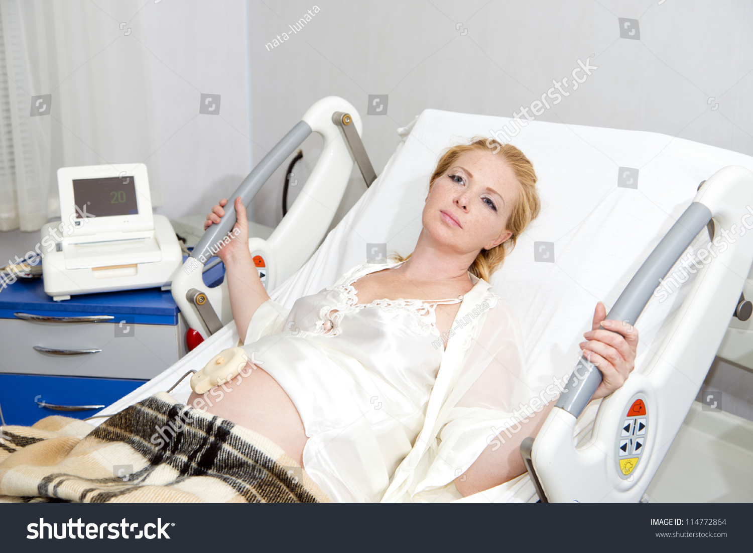 Pregnant Woman In Hospital 103