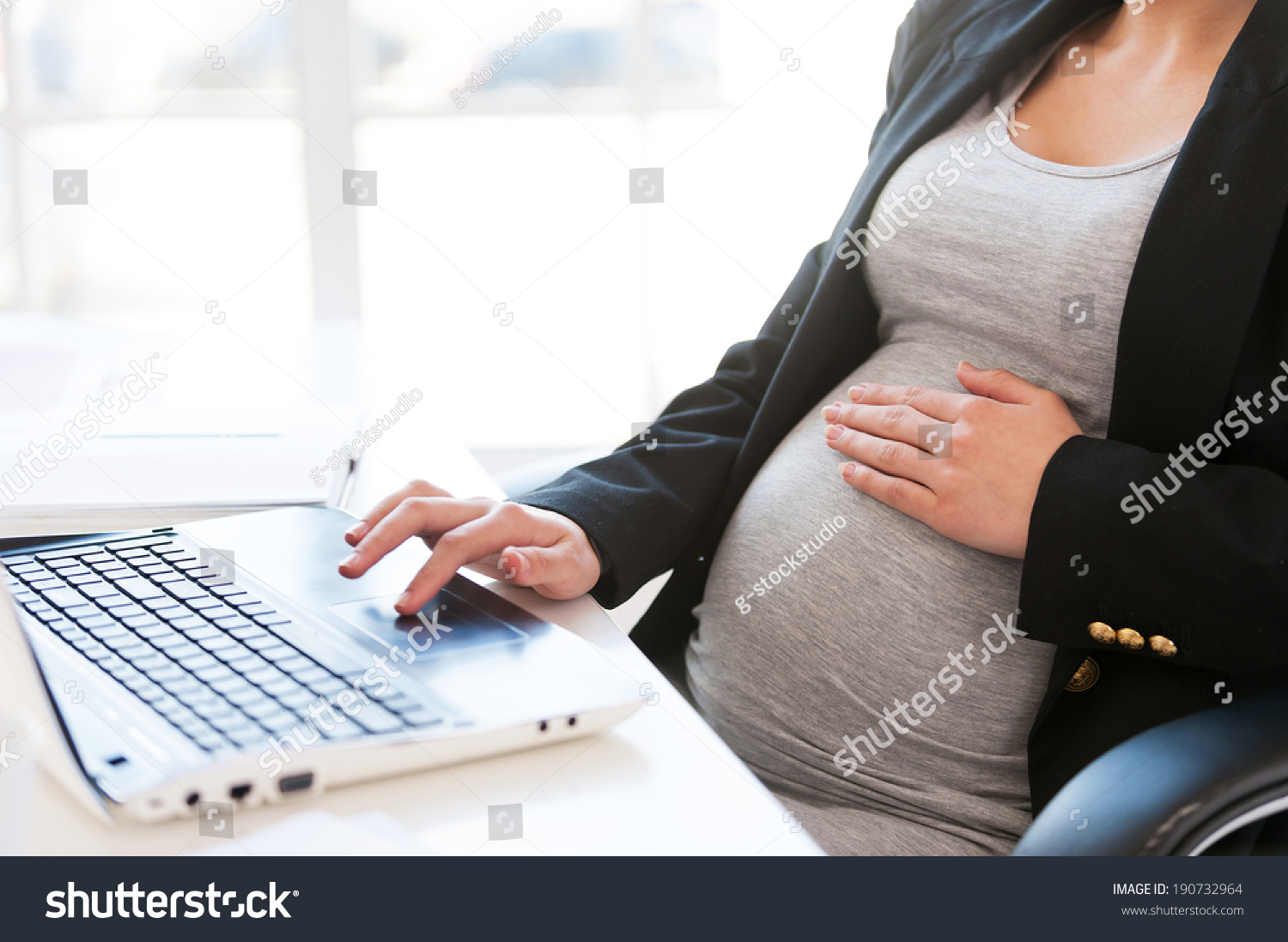 Laptop While Pregnant 88