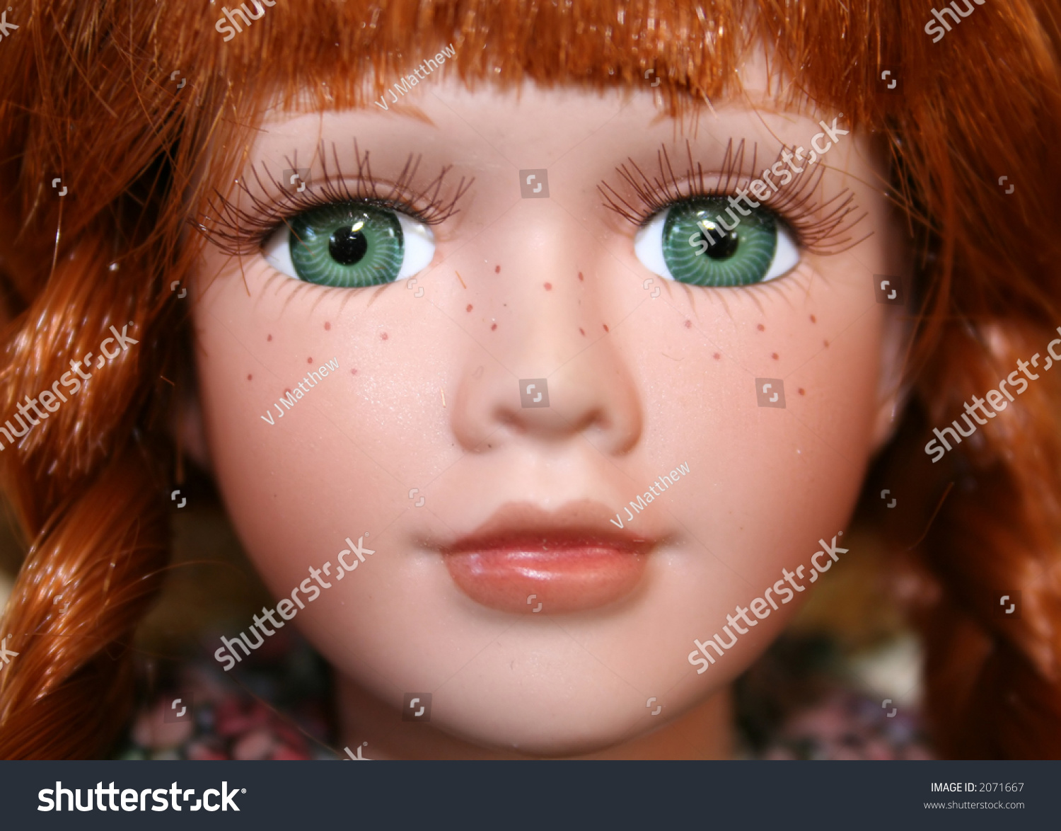 green doll eyes