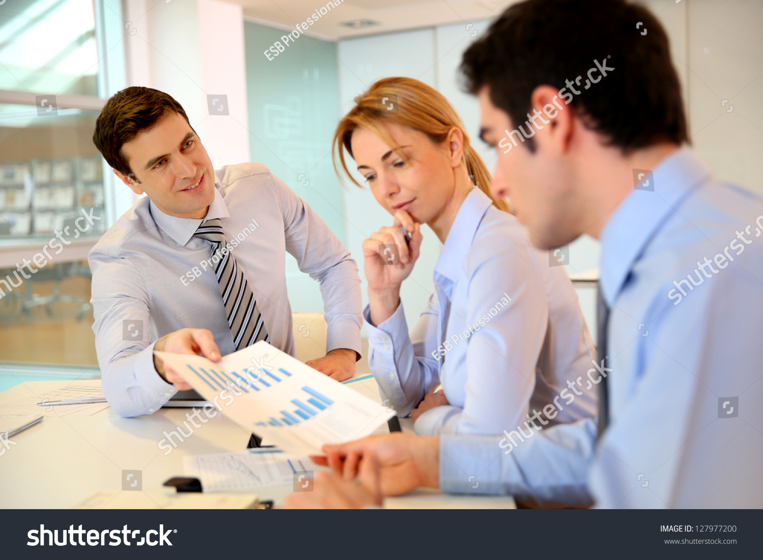 presenting a business plan Writing a business plan is one thing, doing a business plan presentation to investors is another thing and walking away with the needed capital is the ultimate achievement now how do you increase your chances of getting the needed financing. presenting a business plan Writing a business plan is one thing, doing a business plan presentation to investors is another thing and walking away with the needed capital is the ultimate achievement now how do you increase your chances of getting the needed financing.