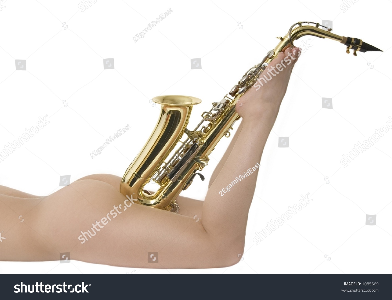Naked Nude Saxofone 65