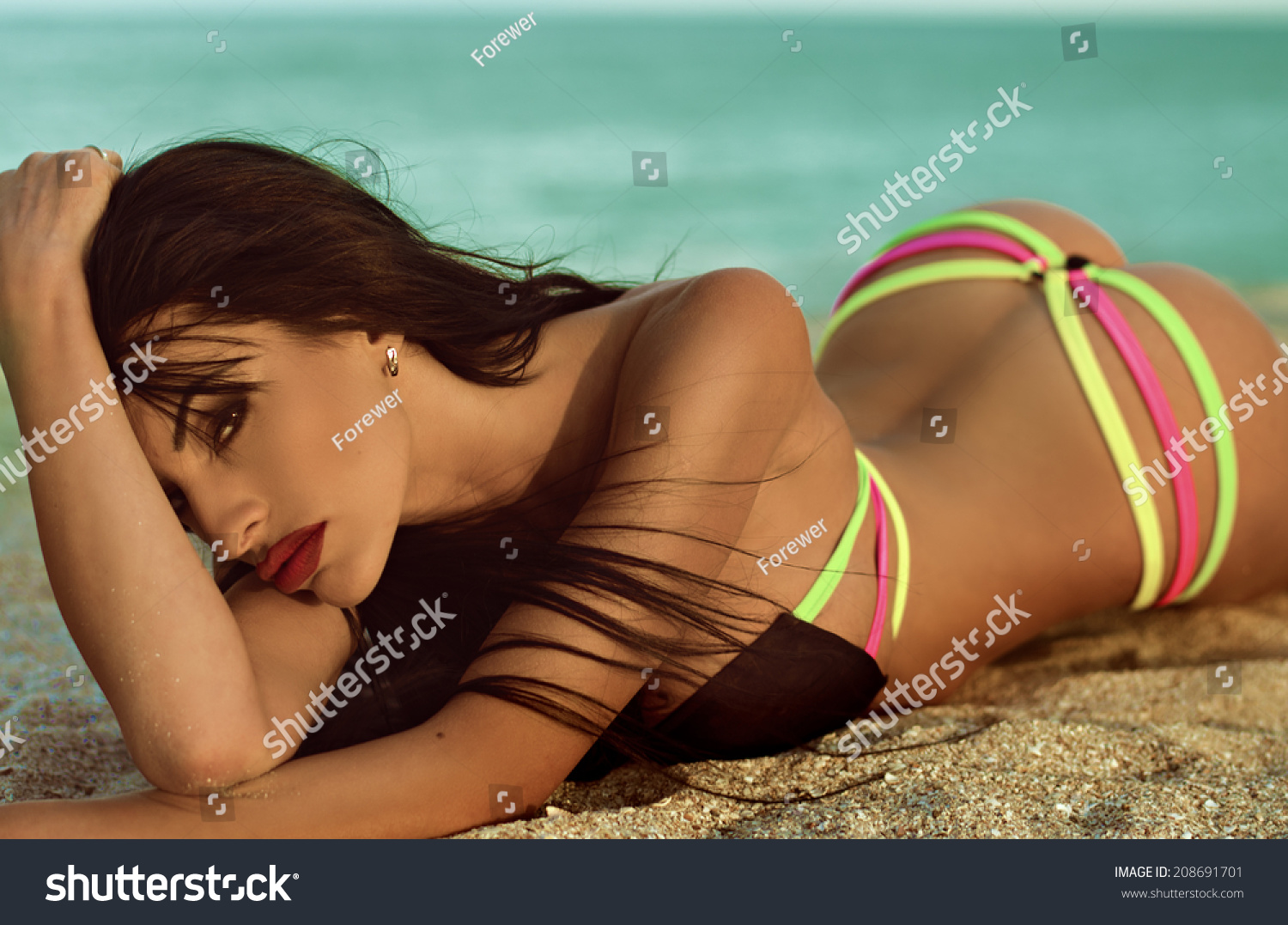 Sexy Bikini Girl Posing Beach Stockfoto Shutterstock