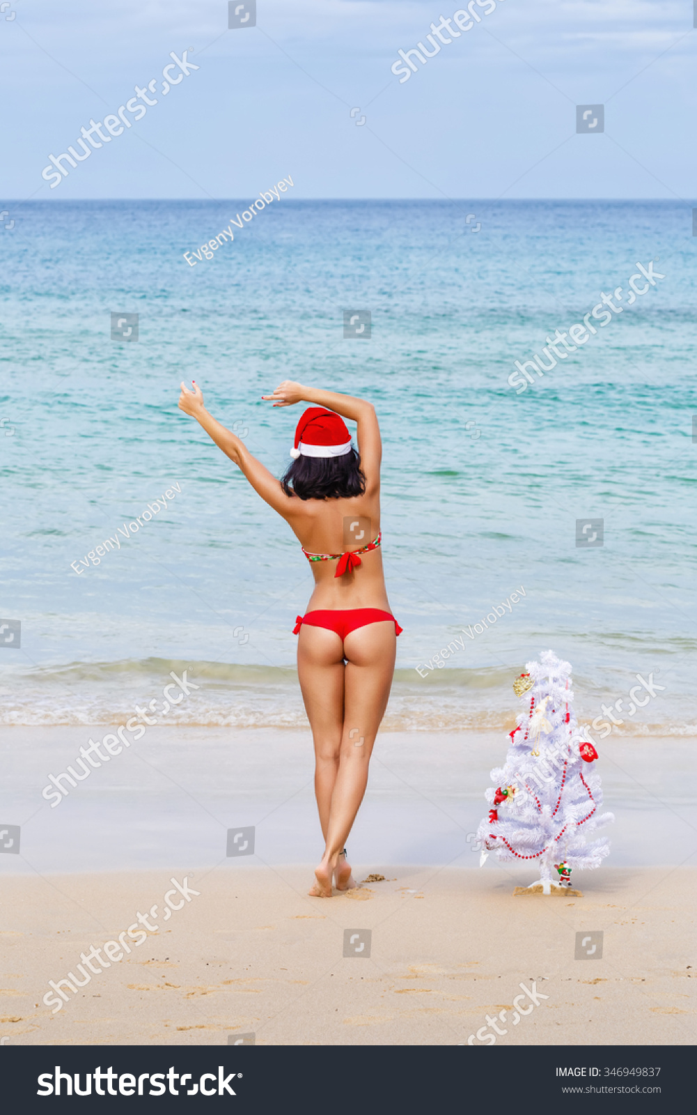 Sexy Girl Santa Bikini On Beach 스톡 사진 346949837 Shutterstock