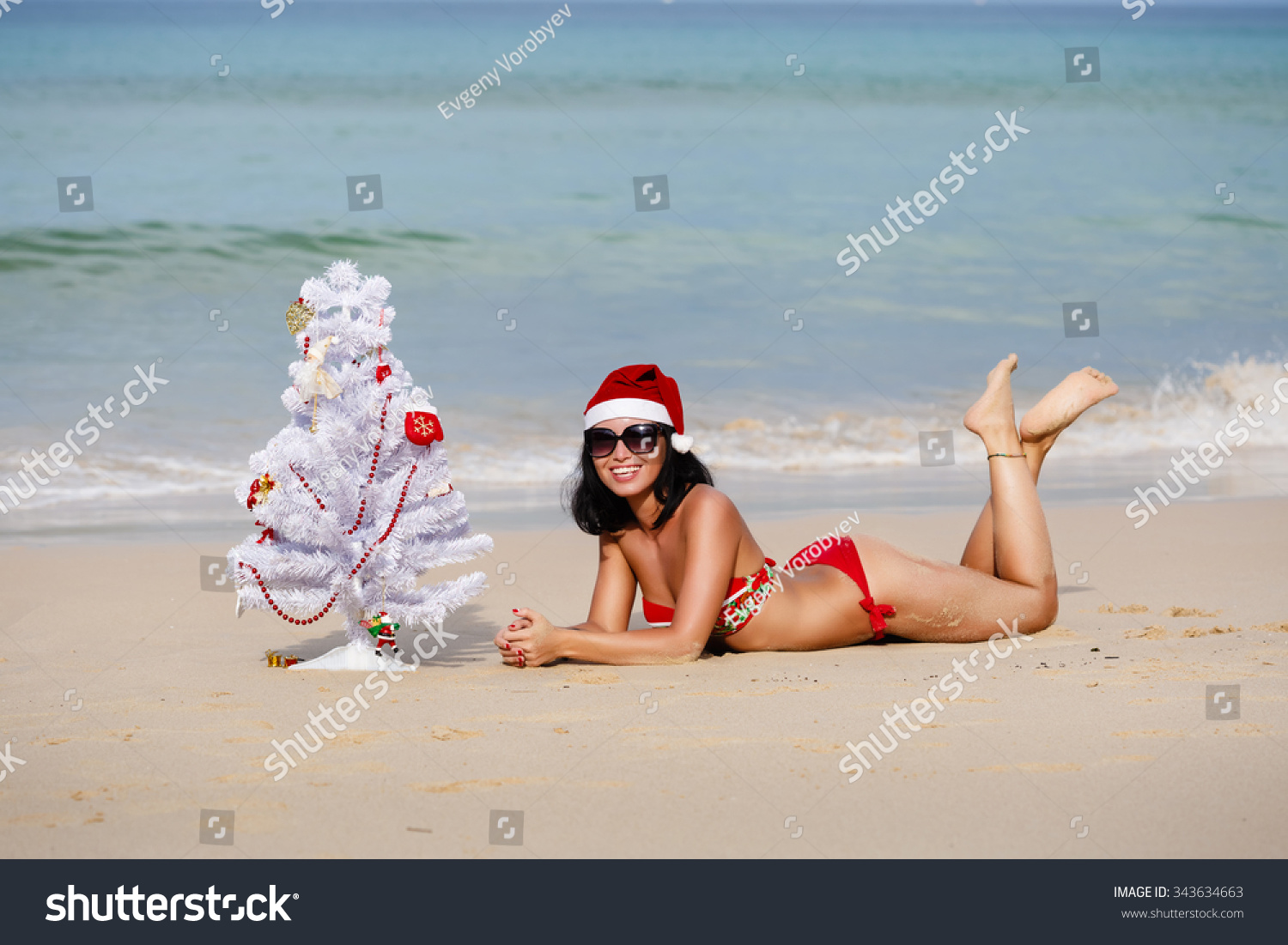 Sexy Girl Santa Bikini On Beach Foto De Stock Editar Ahora 343634663