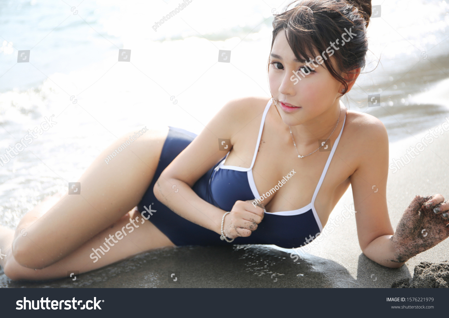 Sexy Lady Mini Bikini Big Boobsjapanese Foto Stok Shutterstock