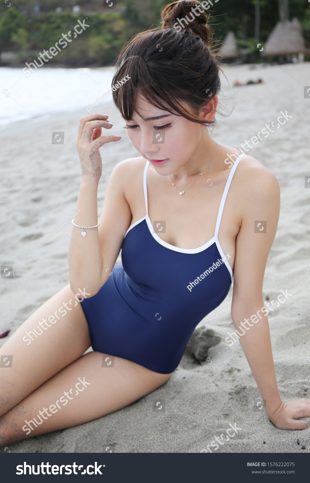 Sexy Lady Mini Bikini Big Boobsjapanese