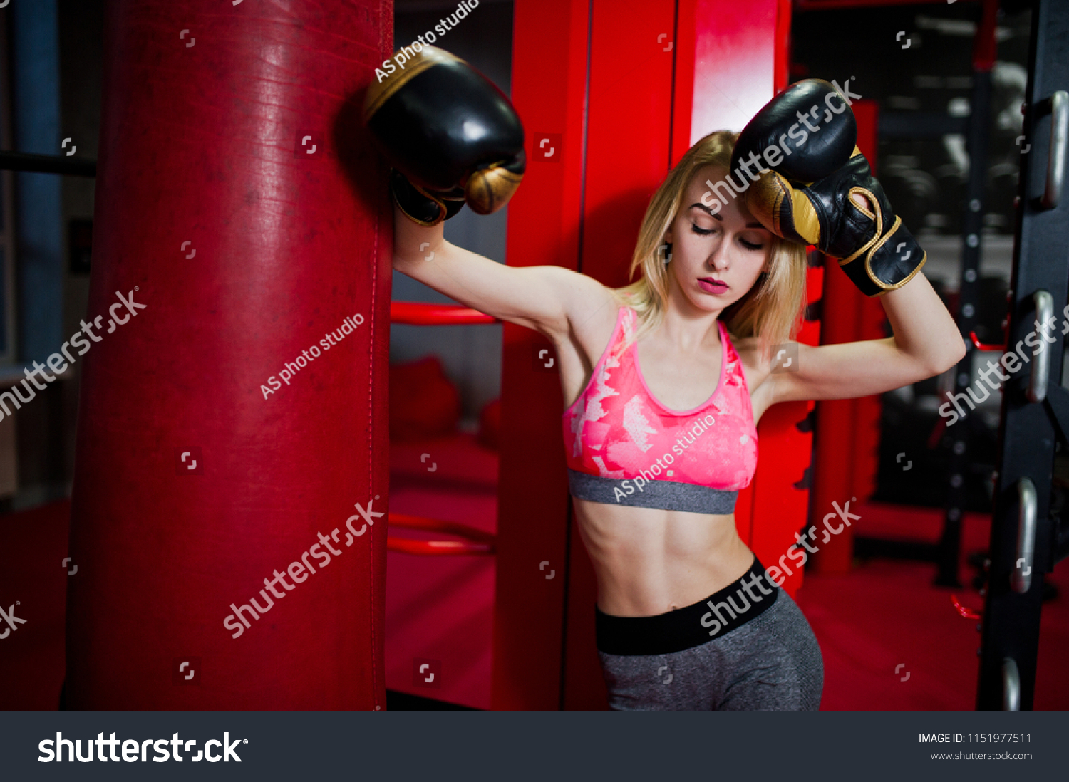 Sexy Sport Blonde Girl Punching Bag Foto Stok 1151977511 Shutterstock