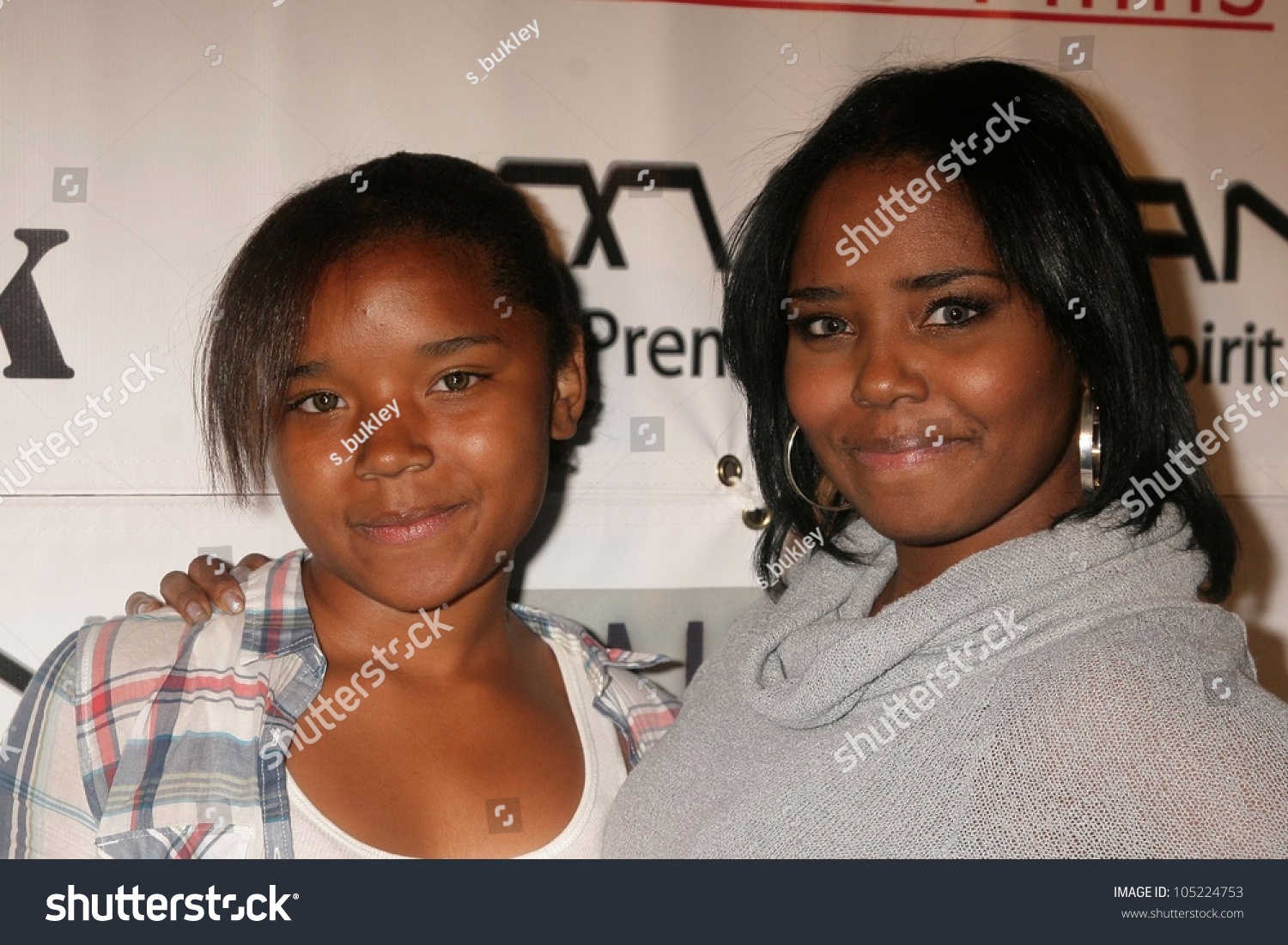 Shar Jackson And Daughter Cassie At The Opening Of 'The Abstract Art Of