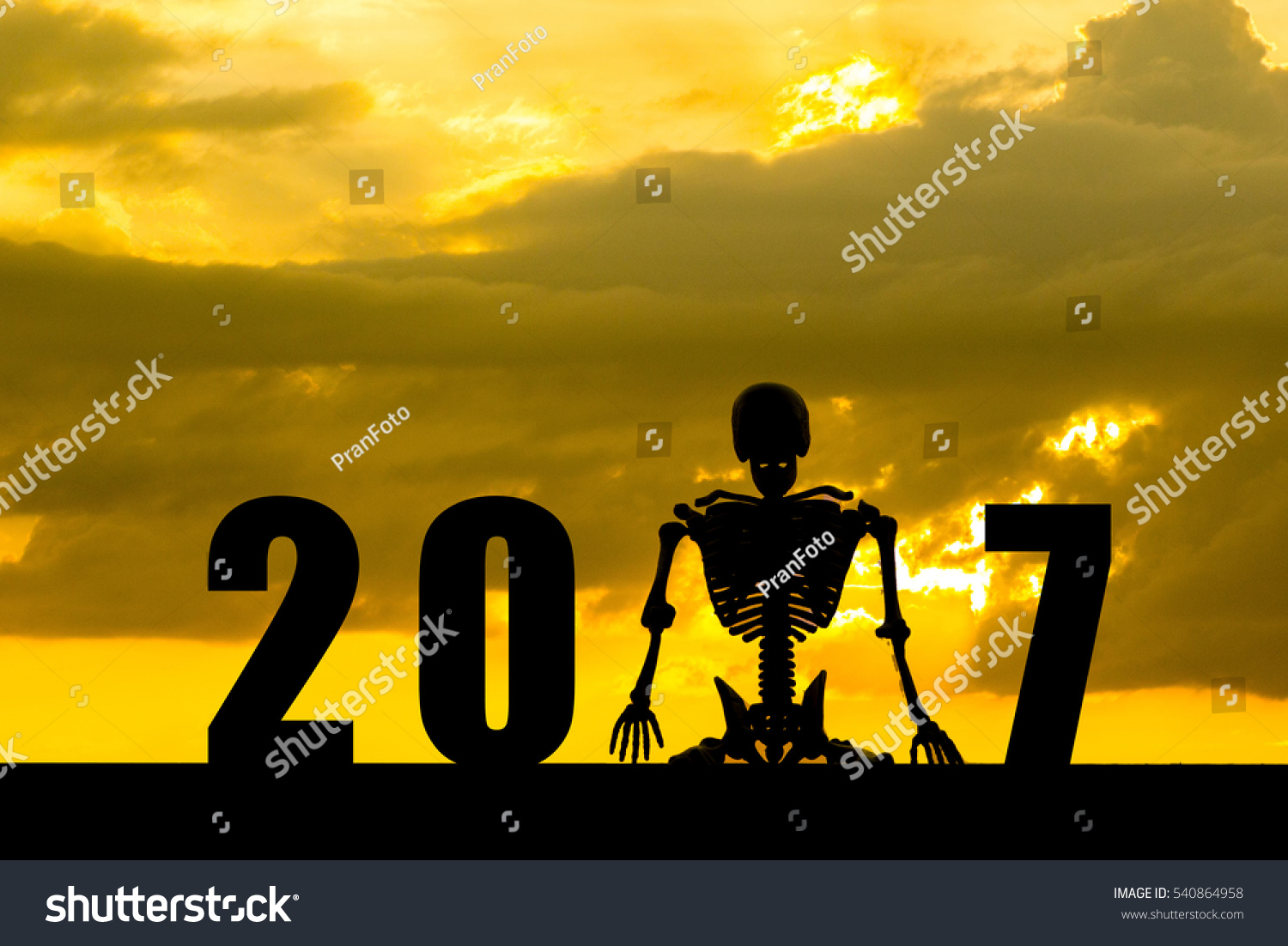 Silhouette Skeleton Sit 2017 Text Waiting Stock Photo 540864958 - Shutterstock