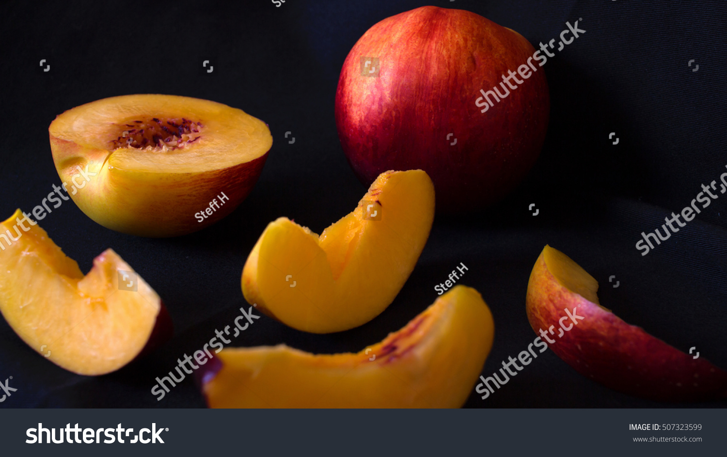 Geviertelt Images Stock Photos Vectors Shutterstock