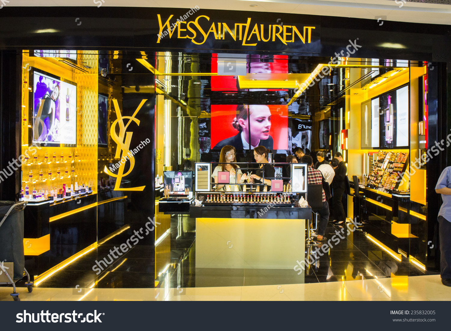 Singapore Oct 19 Yves Saint Laurent Stock Photo 235832005 - Shutterstock