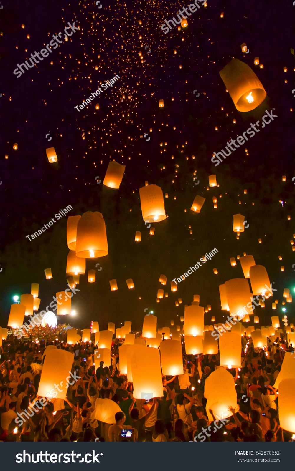 Sky Lantern Festival, Chiang Mai, Thailand Stock Photo 542870662