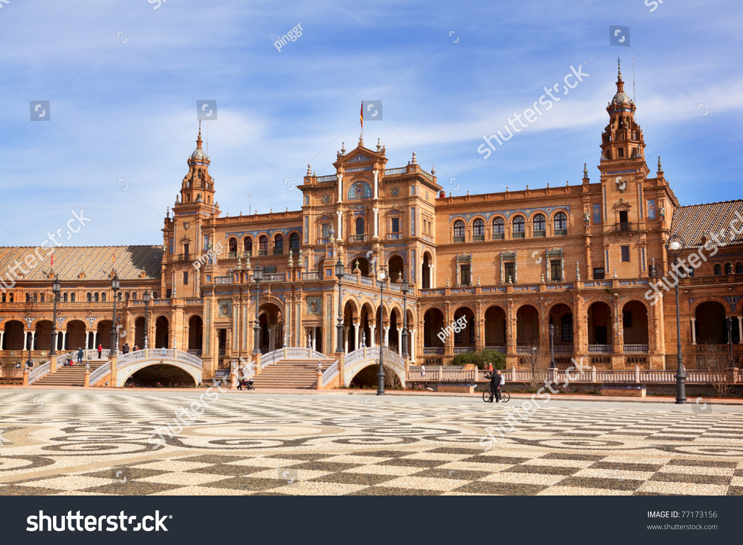 take-a-tour-spanish-square