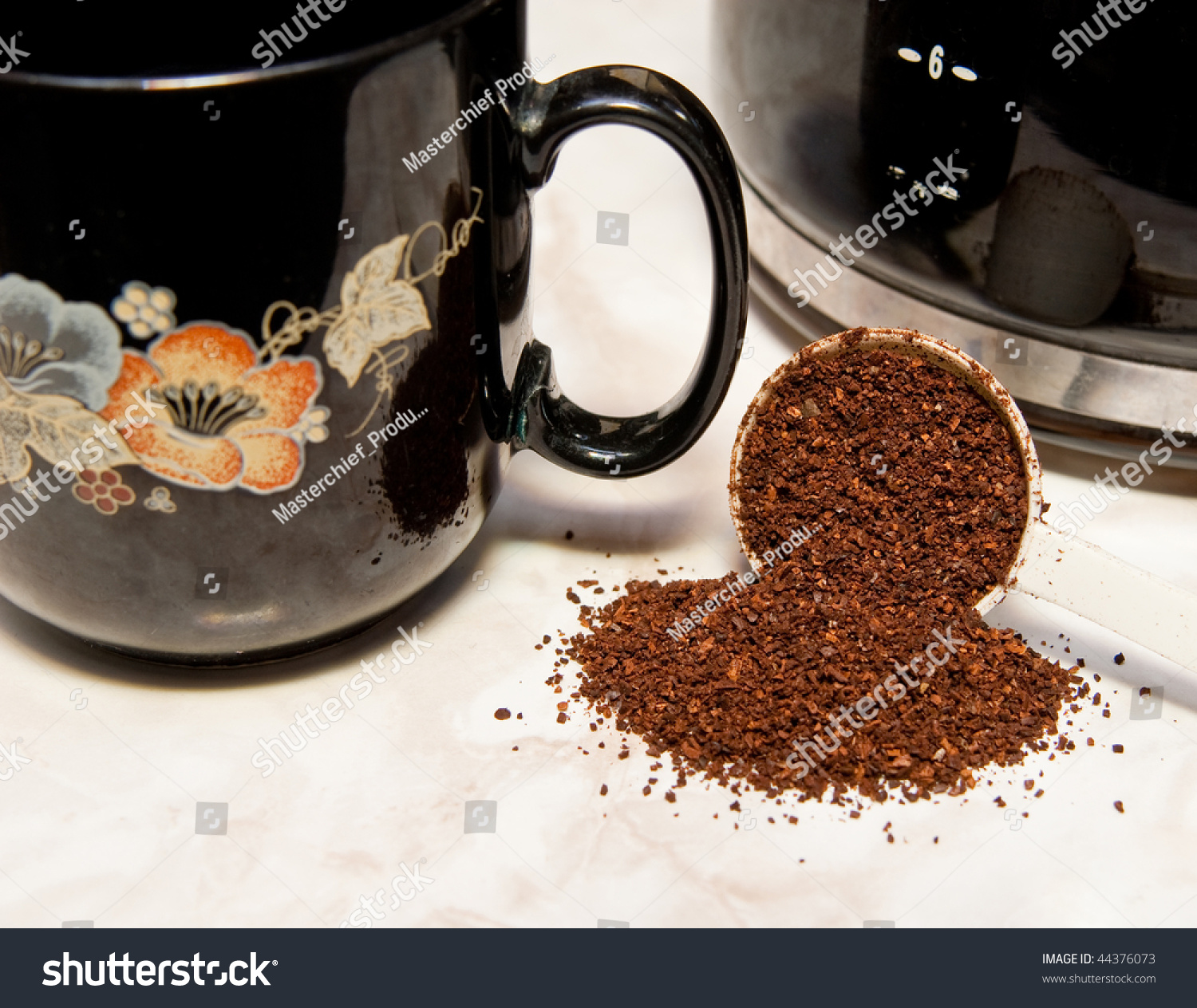 Spilled Coffee Grounds On Scoop With Cup And Kettle Stock Photo ...