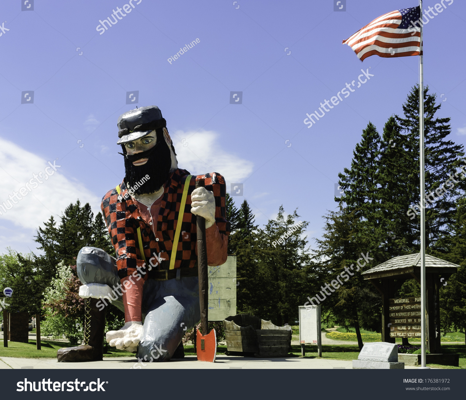 Statue Of Paul Bunyan The Giant Lumberjack, Mythical Hero Of The Lumber