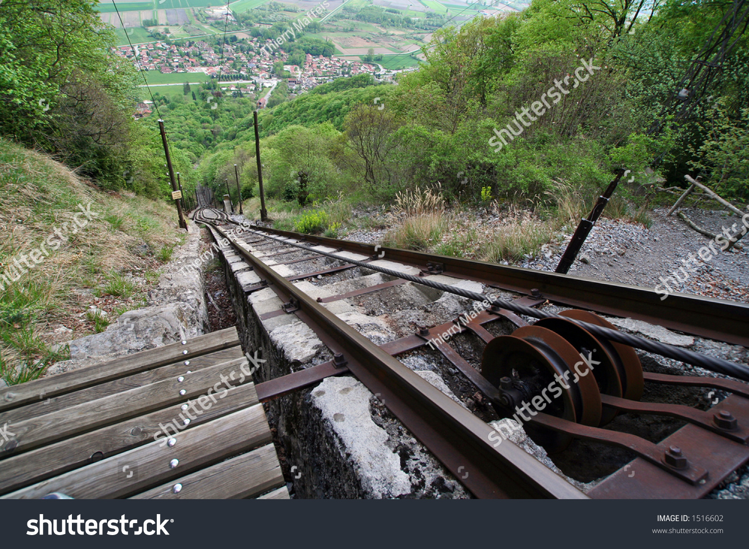 steep-railway-93-gradient-stock-photo-1516602-shutterstock