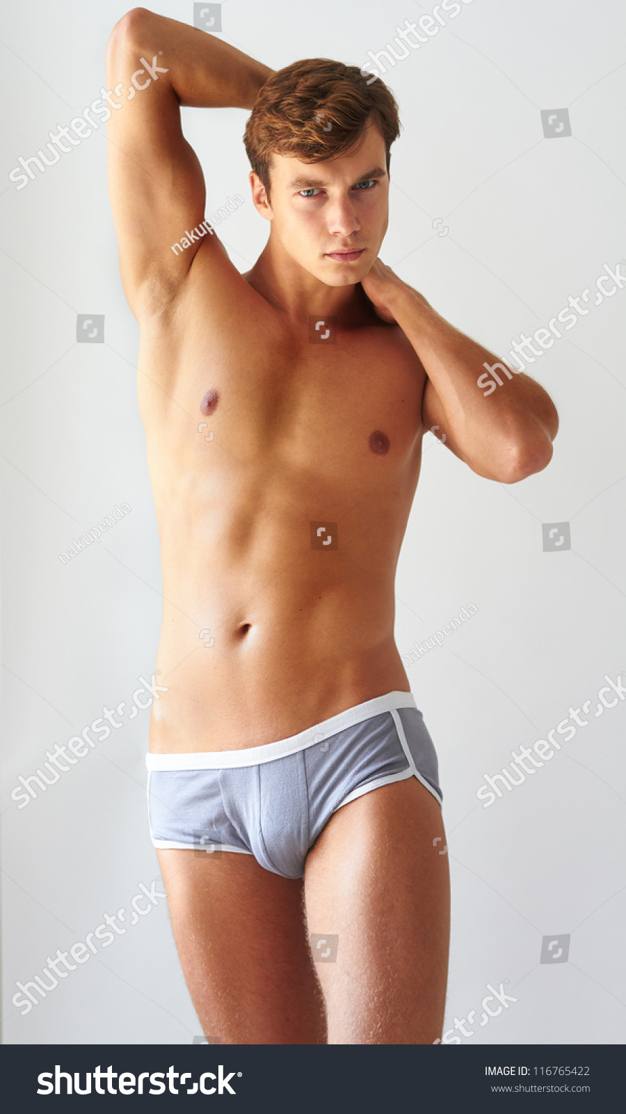 CAM BRANLE LA MASTURBATION EN GROUPE Plan cul grosse bite minet gay 18