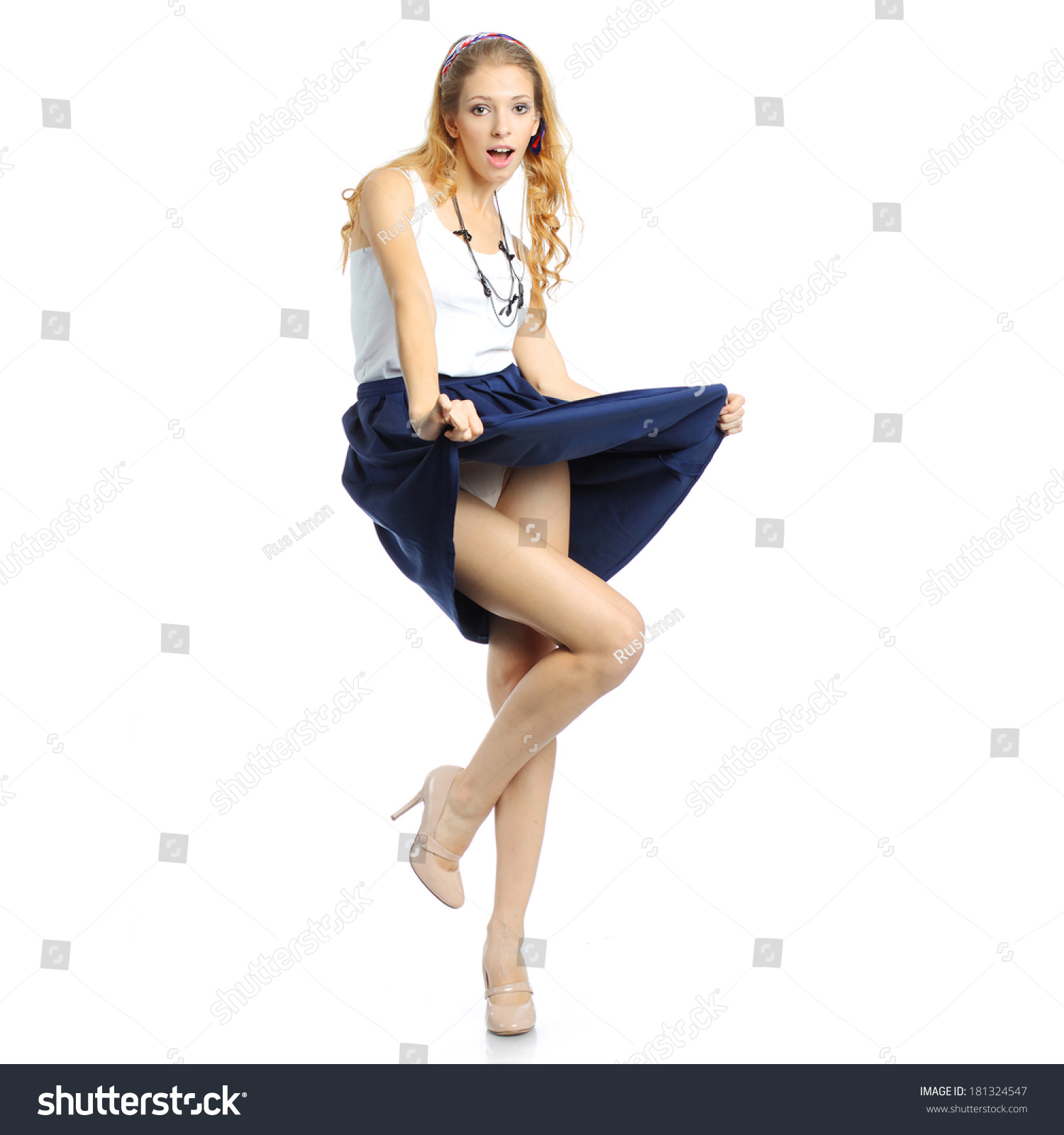 Women Lifting Skirt 27