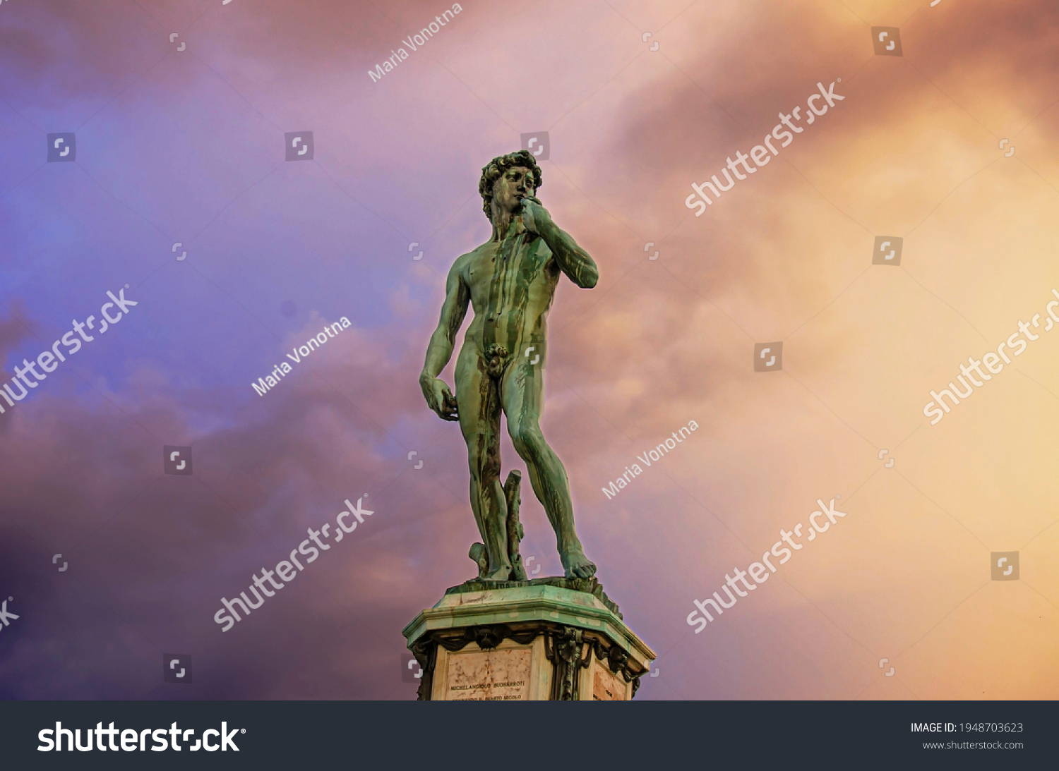 Стоковая фотография 1948703623 Replica Michelangelos David Statue