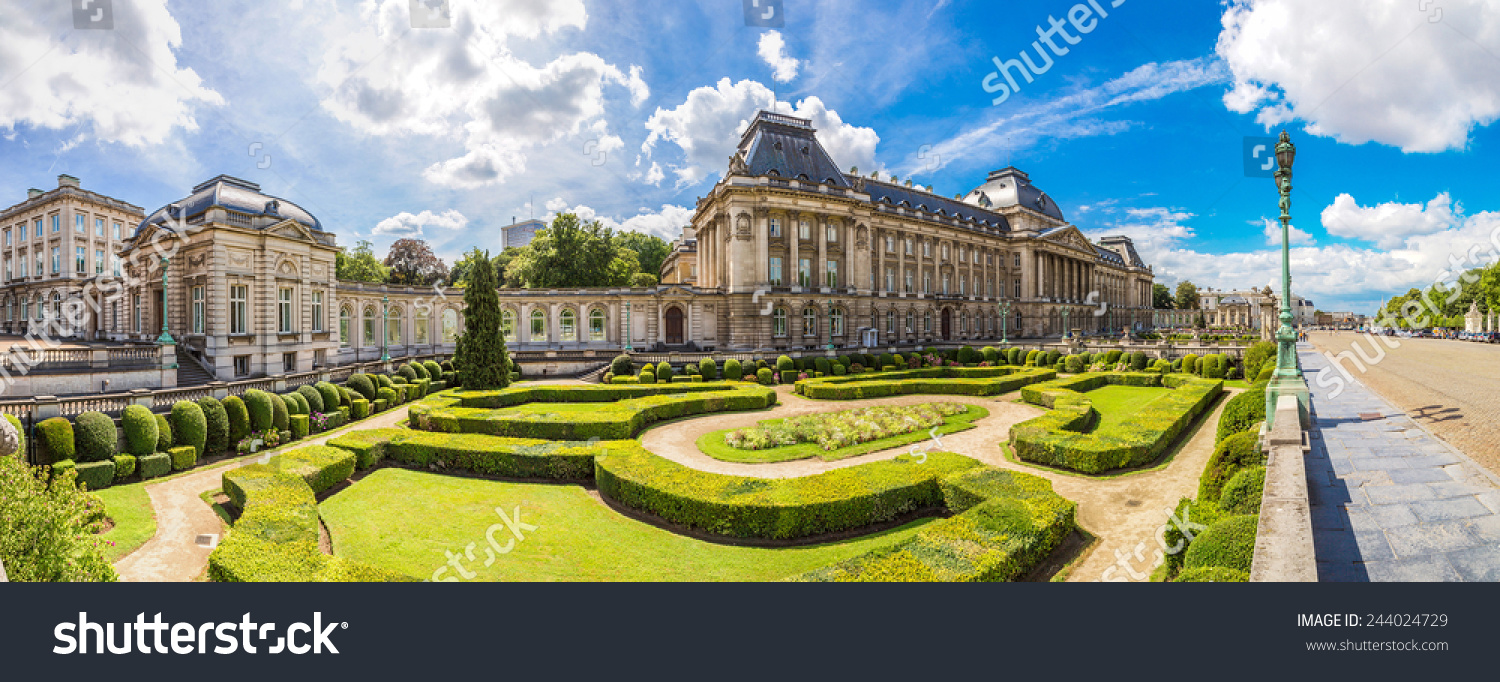 The Royal Palace in Brussels in a beautiful summer day The Royal Palace in Brussels in a beautiful summer day