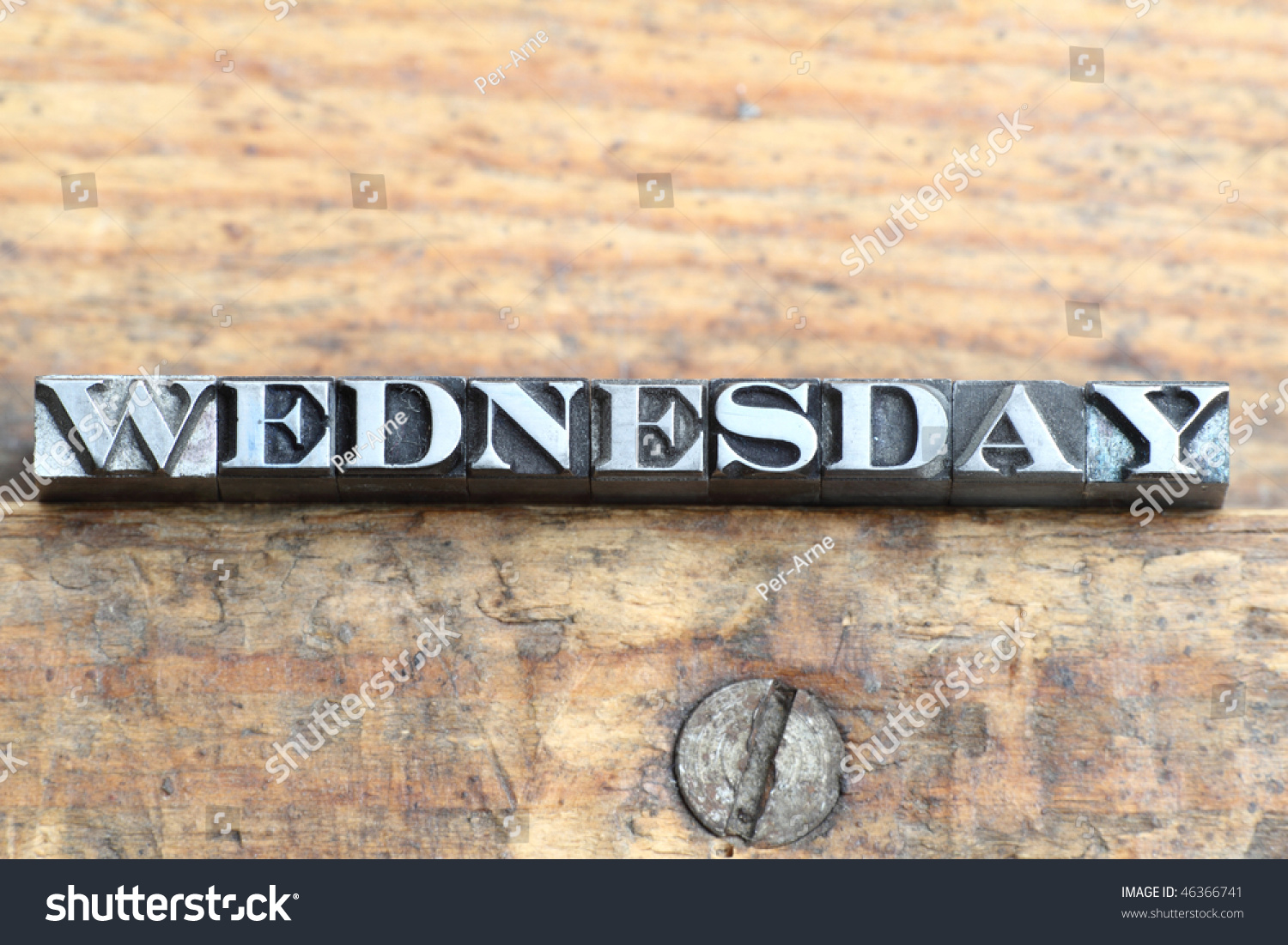 the-word-wednesday-in-letterpress-type-on-a-wooden-background-stock