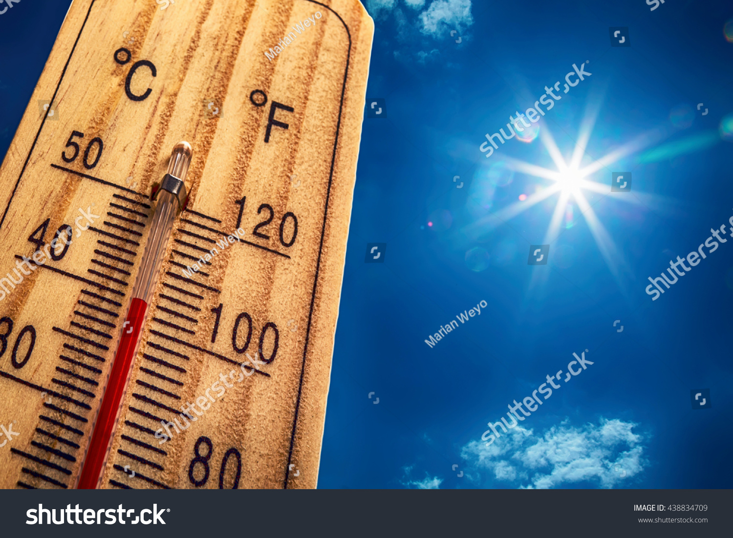 Thermometer Sun Sky 40 Degrees Hot Summer Day High Temperatures In