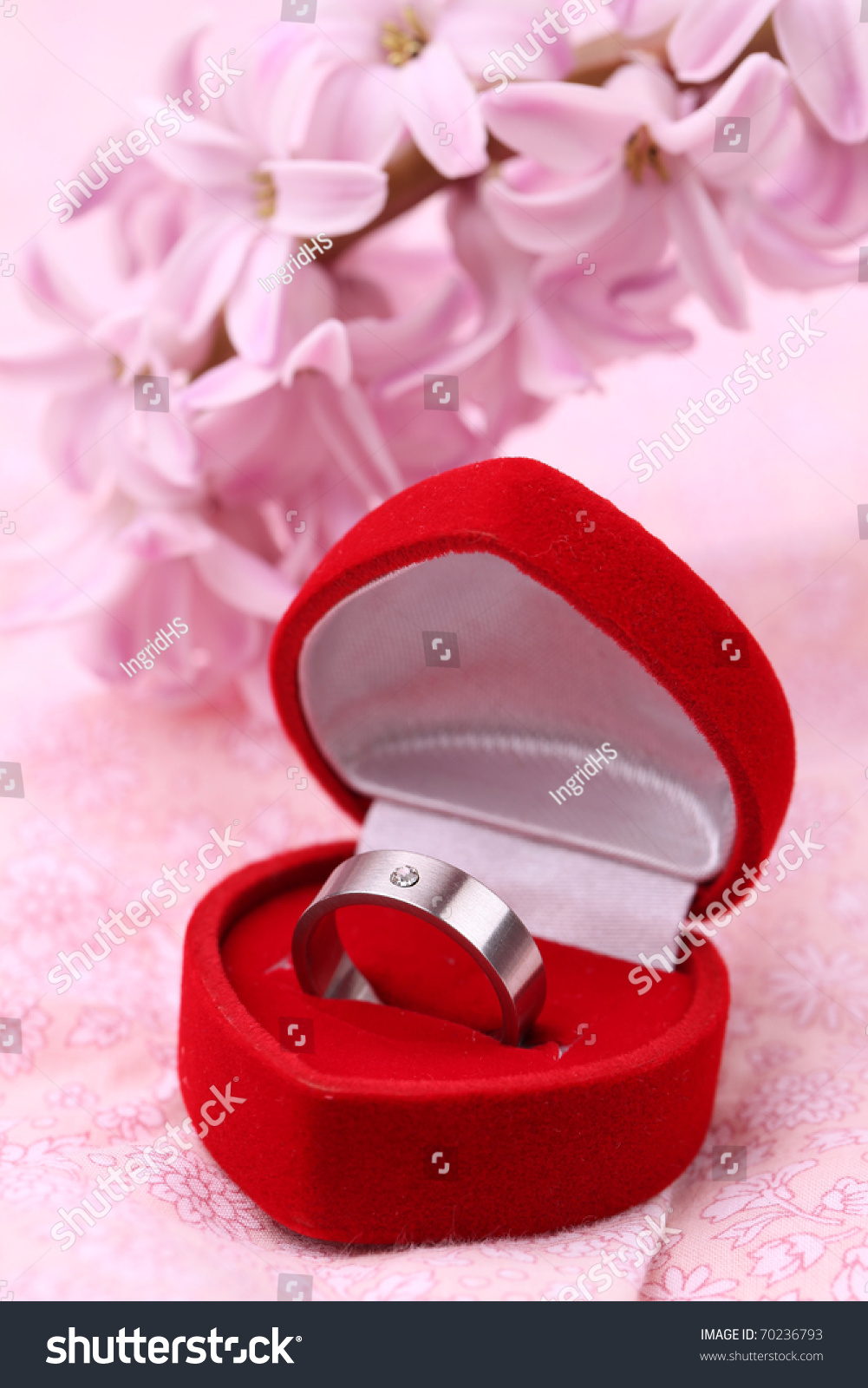 Titanium engagement rings with diamonds