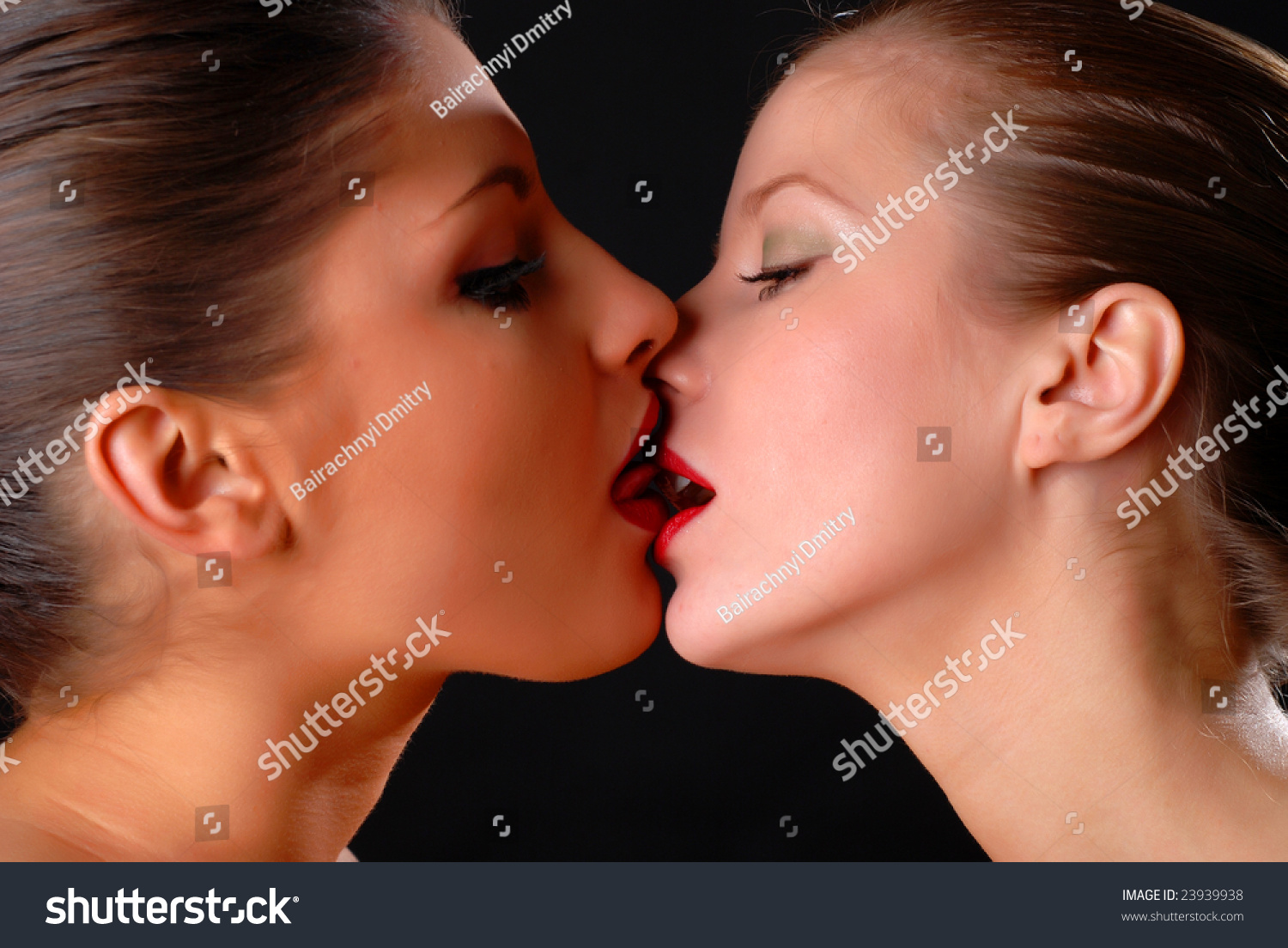 Lesbian Woman Kissing 36