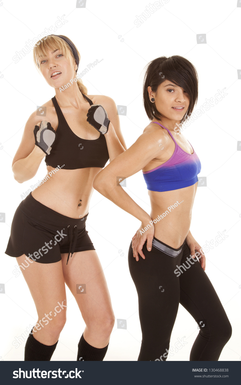 2 girls workout their bodies then each other 3