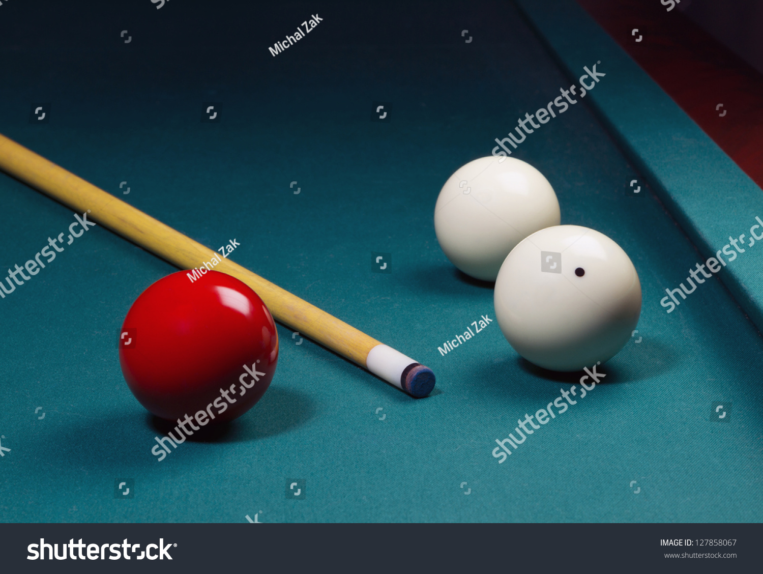 White Red Carom Balls Billiard Cue Stock Photo 127858067 Shutterstock